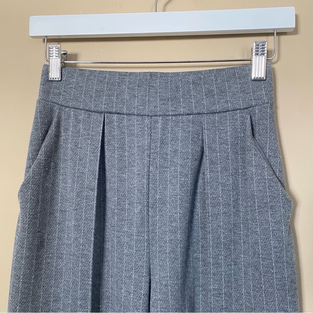 H&M Gray Pinstripe Knit Trousers Pants - Picture 4 of 8